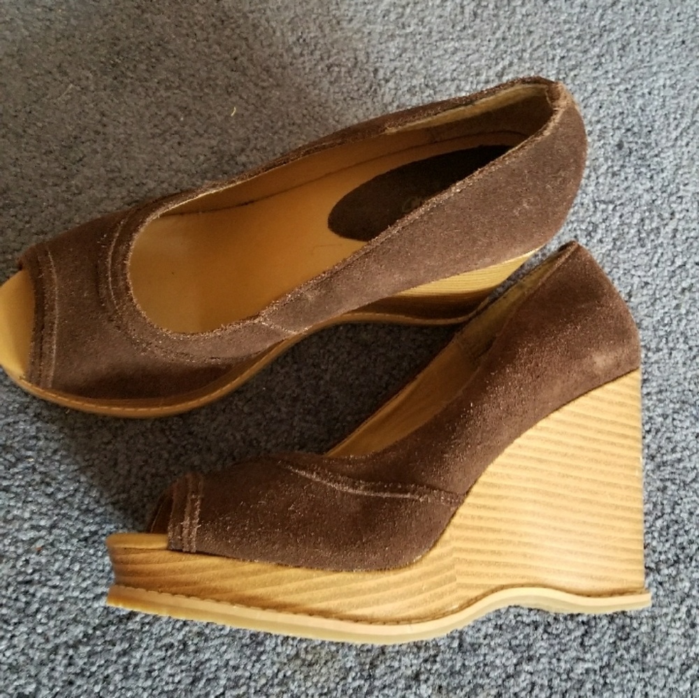 Brown wedges